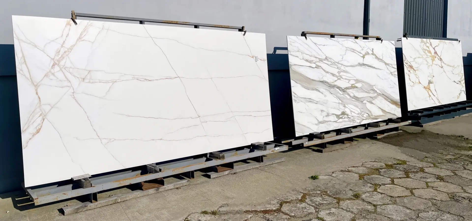 prostokątne kamienie w hurtowni